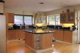 4 bedroom Bungalow t...